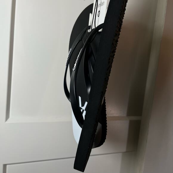 •NEW• Calvin Klein CK Men’s Flip Flops in Black & White - Picture 8 of 9
